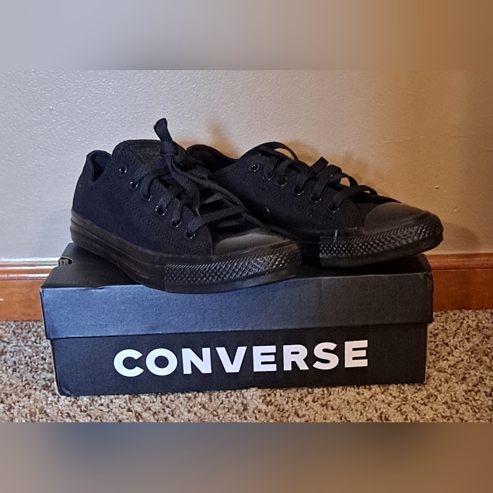 Converse Chuck Taylor All Star Low Top Sneakers - Black Monochrome Size 7.5 - Picture 2 of 8